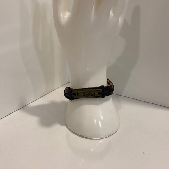 Adjustable Believe Bracelet made of genuine Leather & Metal Plate - Picture 5 of 13